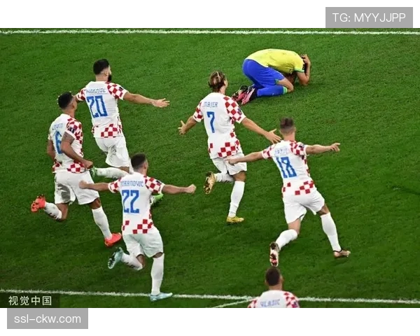 点球门将，特写莱斯特城门将赫曼森面对点球时的准备仪式